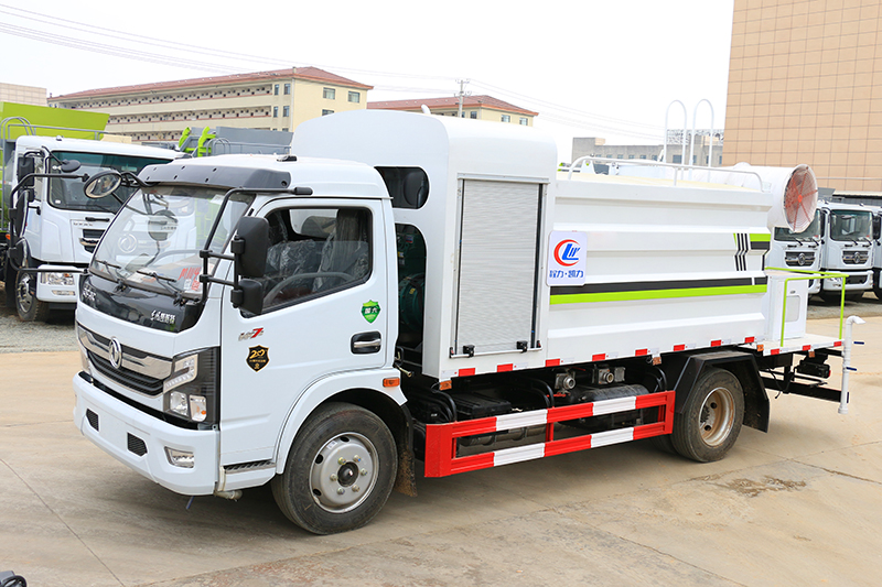 東風(fēng)大多利卡8噸抑塵車 東風(fēng)大多利卡8噸抑塵車
