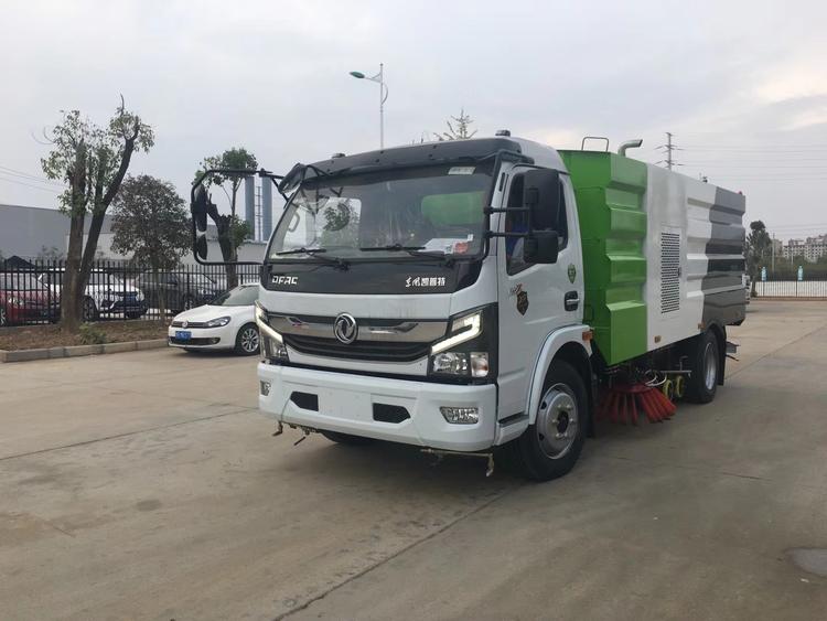 東風(fēng)洗掃車 東風(fēng)洗掃車