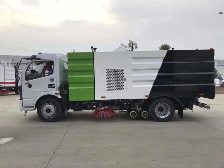 東風(fēng)洗掃車 東風(fēng)洗掃車