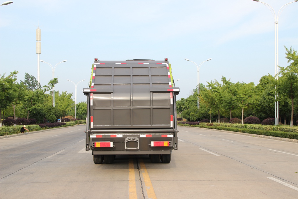 東風天龍后雙橋壓縮垃圾車
